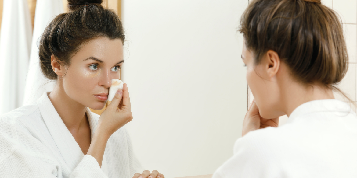 Czym zmywać makijaż? Demakijaż twarzy krok po kroku