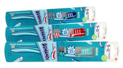Aquafresh Szczoteczka do zębów Advance dla dzieci 9-12 lat  1szt (mix kolorów)