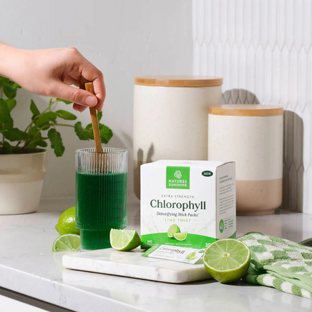 Nature's Sunshine Chlorofil w saszetkach 67,5 g smak limonka