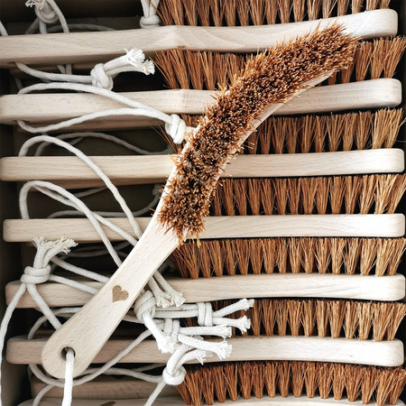 Lullalove, Ostra szczotka na rączce do szczotkowania ciała - kokos