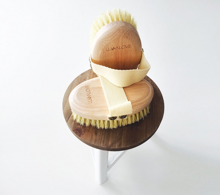 LullaLove − Szczotka do masażu na sucho