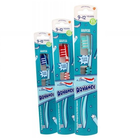 Aquafresh Szczoteczka do zębów Advance dla dzieci 9-12 lat 1szt (mix kolorów)